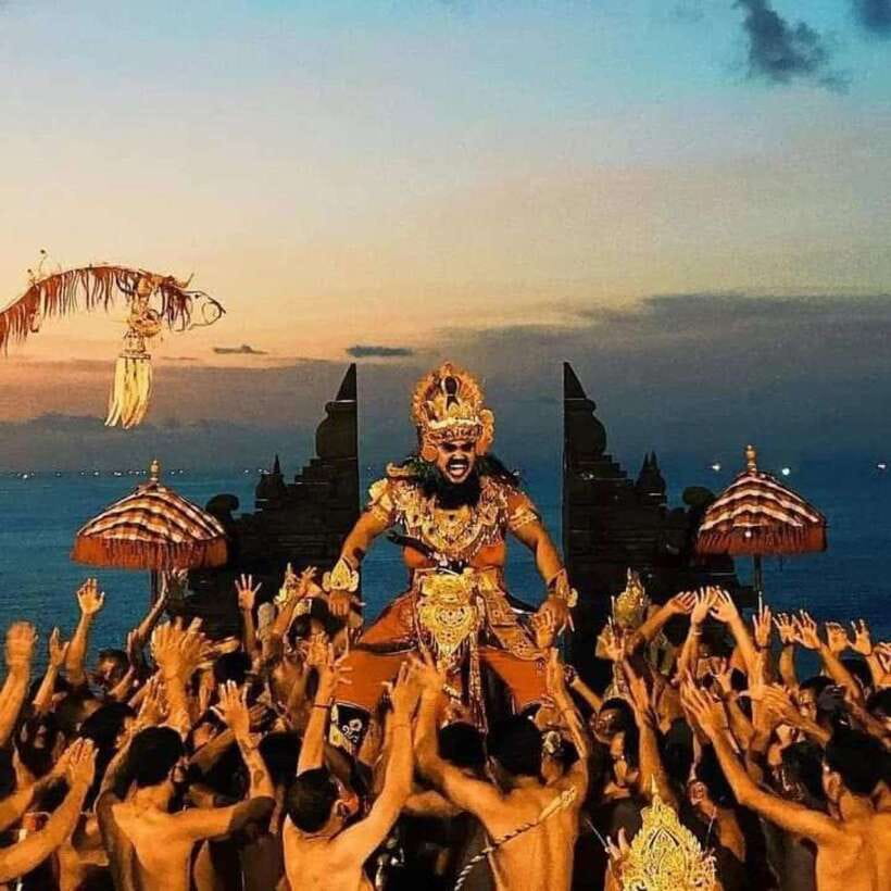 Bali: Padang Padang Beach, Uluwatu Temple & Kecak Dance - FAQ