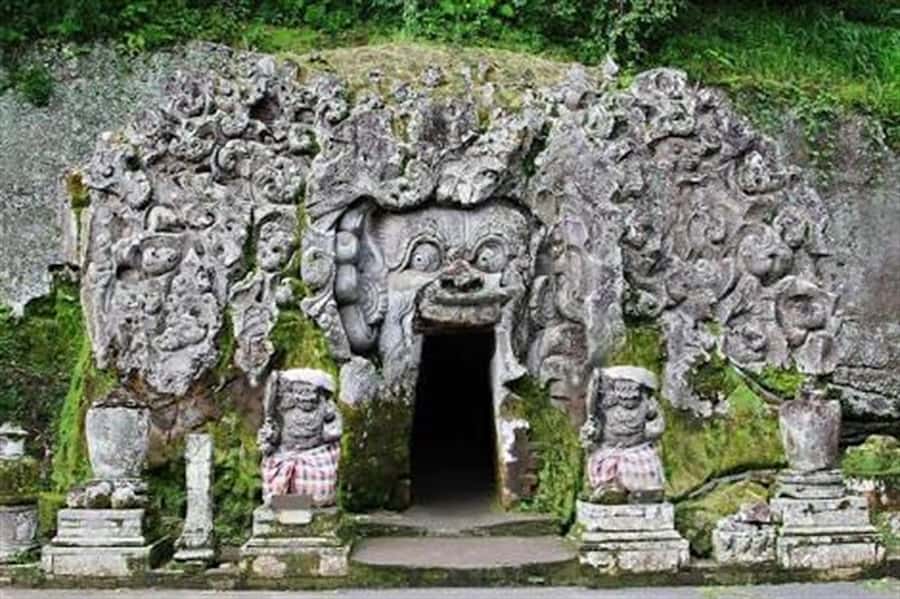 Bali: Sacred Temples and Sunset Private Tour - Goa Gajah in Bedulu: an unusual first stop