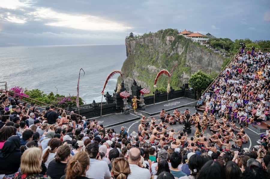 Bali: Skip-the-line Uluwatu Temple and Kecak Fire Dance Tour - Pickup, transport, and the small-group advantage