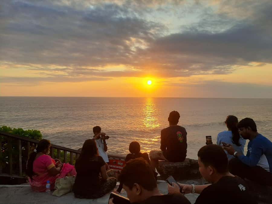Bali: Taman Ayun and Tanah Lot Temple - Food, drinks, and what the $55 covers