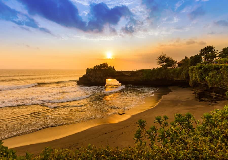 Bali: Taman Ayun and Tanah Lot Temple Sunset Tour - Why this half-day route works