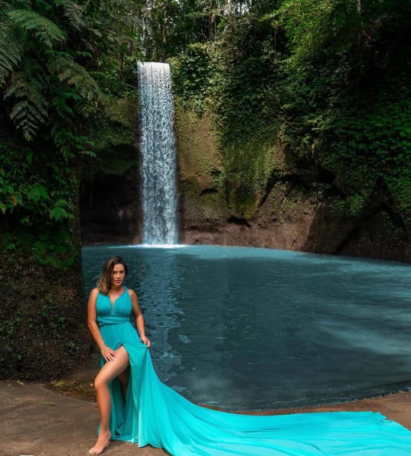 Bali Top's 3 Waterfalls - Temple And Rice Terrace - Kanto Lampo Waterfall: a close-up start