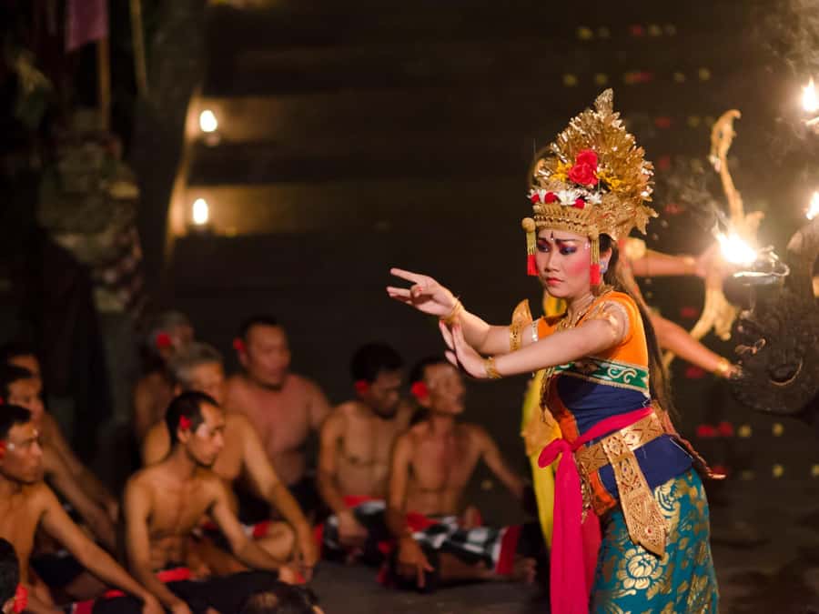 Bali: Uluwatu Temple, Kecak Dance, and Jimbaran Dinner Tour - Why this southern Bali day works