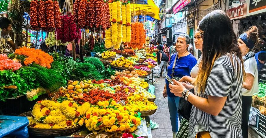 Bangalore: Basavanagudi Walking Tour with Bull Temple - Gandhi Bazaar brings the neighborhood to life
