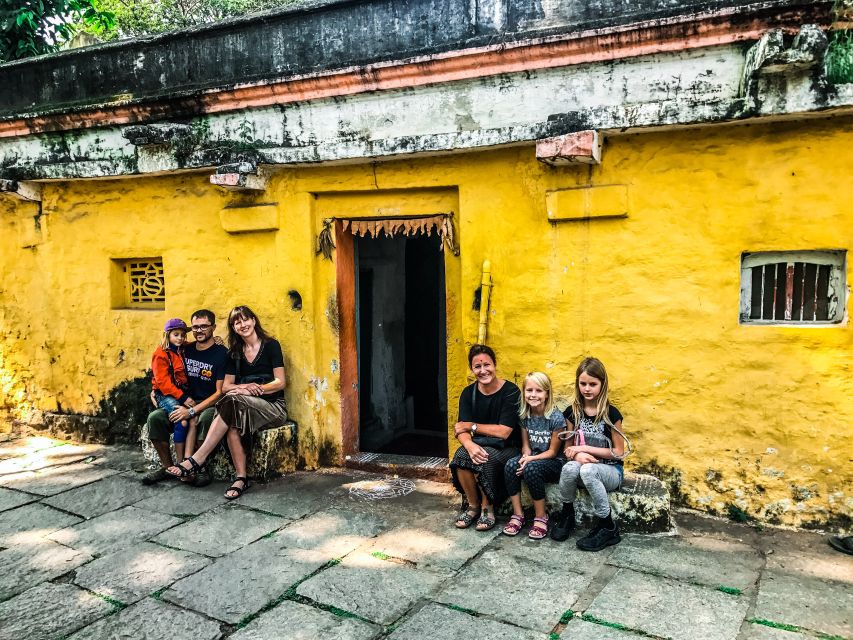 Bangalore: Basavanagudi Walking Tour with Bull Temple - What the guide adds to the experience