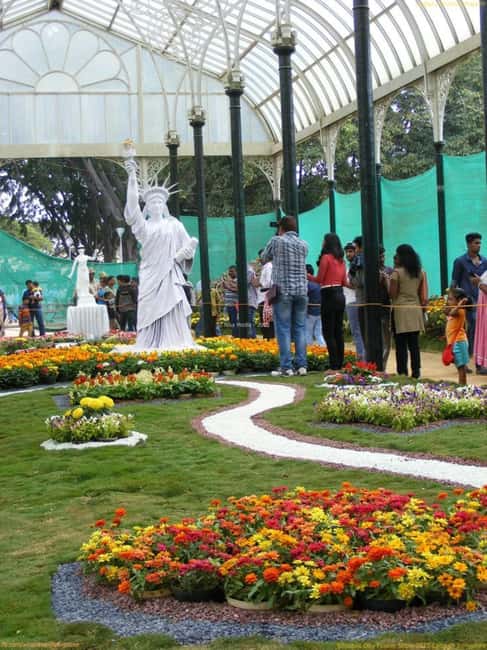 Bangalore City Tour: Walking, Palace & Temples - Parks, gardens, and Bangalore’s cooler side