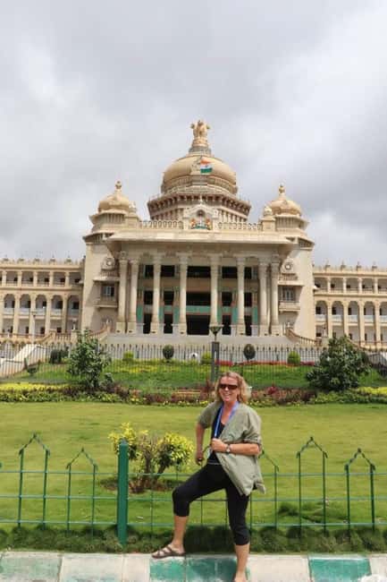 Bangalore City Tour: Walking, Palace & Temples - Vidhana Soudha and the city’s public face