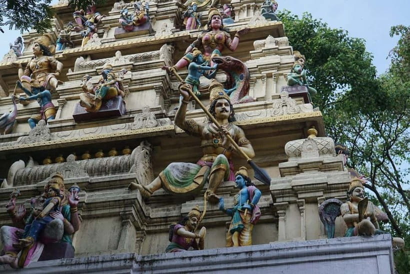 Bangalore: Palace, Temples, Fort & Markets Walking Tour - Why this short Bengaluru walk works
