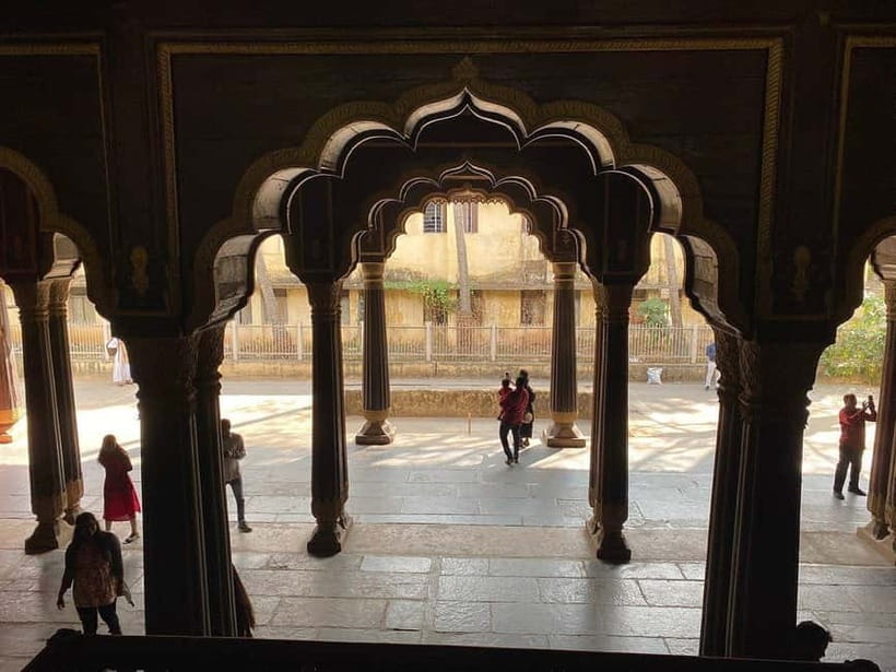 Bangalore: Palace, Temples, Fort & Markets Walking Tour - Walking conditions, timing, and practical comfort