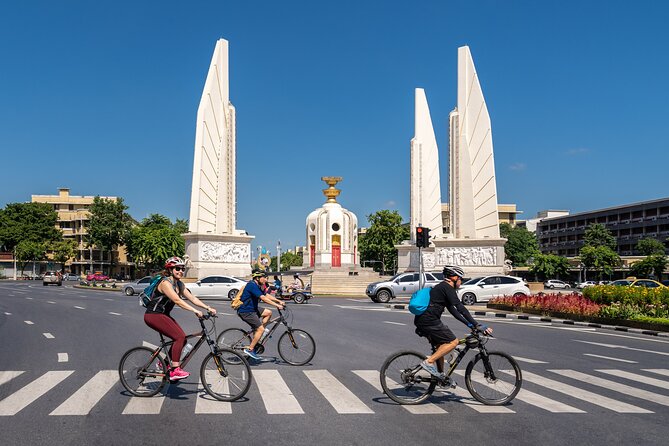 Bangkok: Backstreets and Temple Historic Bike Tour - Why this Bangkok bike tour feels different