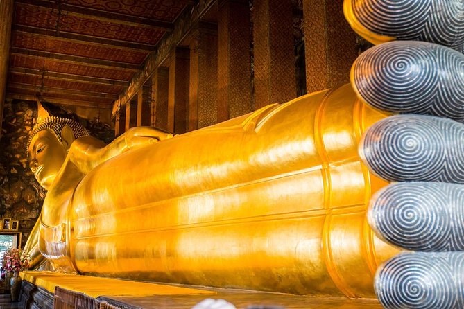 Bangkok Best Two Temples Emerald & Reclining Buddha + GrandPalace - Wat Phra Kaew and the Emerald Buddha