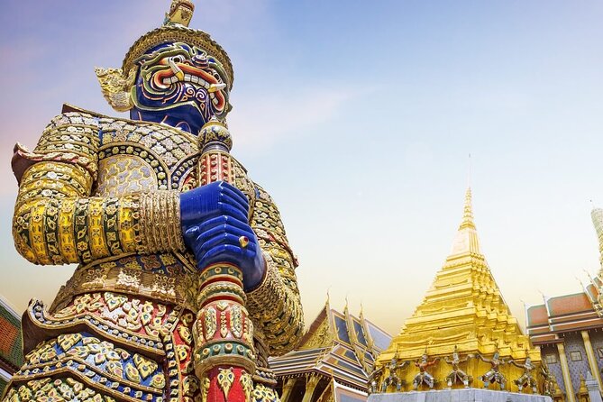 Bangkok Best Two Temples Emerald & Reclining Buddha + GrandPalace - Starting near BTS Saphan Taksin