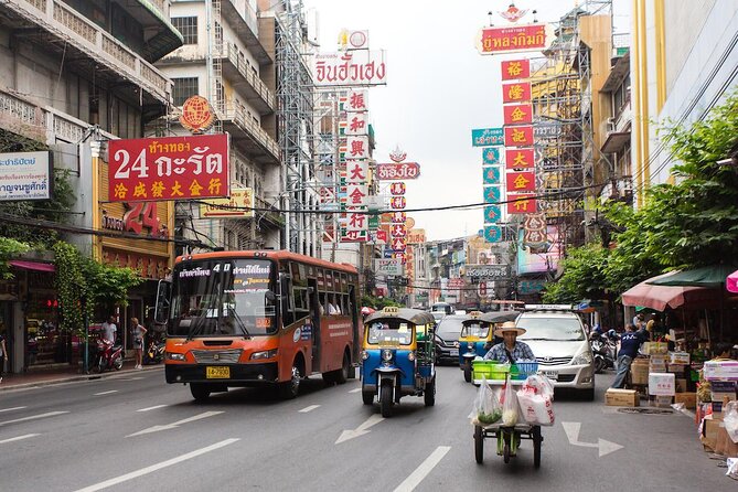 Bangkok by Night: Temples, Markets and Food Tuk-Tuk Tour - Four things that make this Bangkok night tour worthwhile