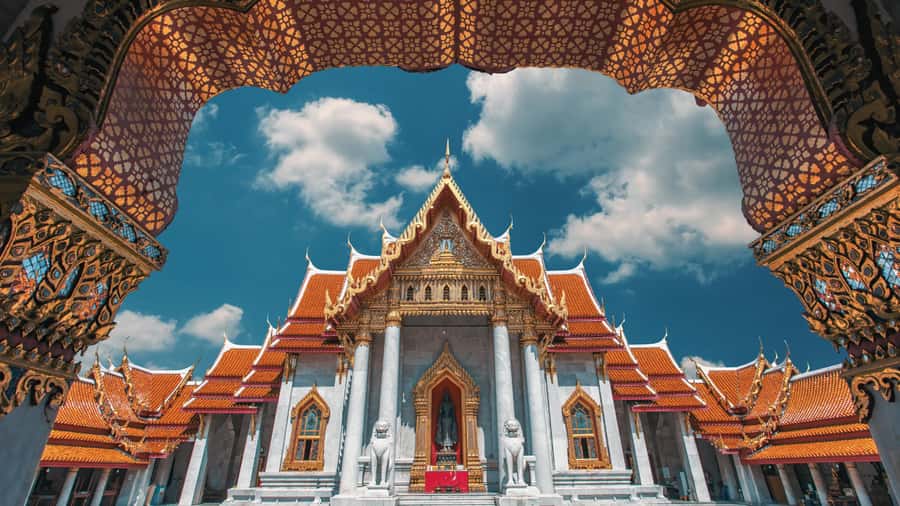 Bangkok: City Highlights Private Tour with Palace & Temples - Why this five-hour route works in Bangkok