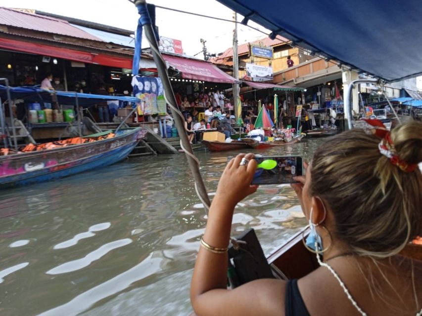 Bangkok: Dragon Temple, Roots Temple and Amphawa in spanish - Amphawa Floating Market after dark