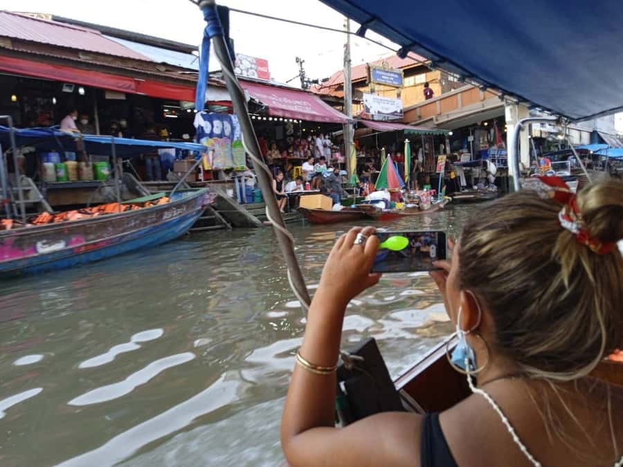 Bangkok: Dragon Temple, Roots Temple and Amphawa in spanish - Should you book the Dragon Temple, Roots Temple, and Amphawa tour?
