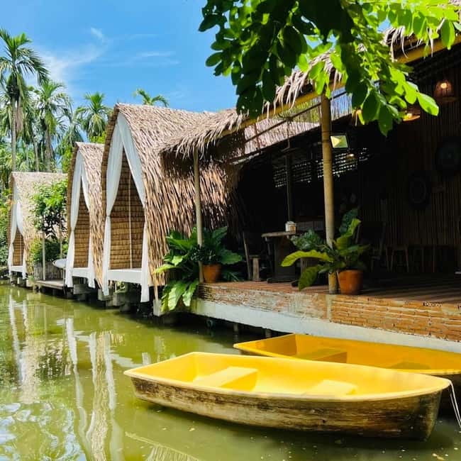 Bangkok: Floating Market, Phra Pathom Pagoda & Cafes Tour - Is $77 good value?