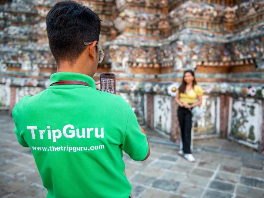 Bangkok: Grand Palace and Wat Arun Guided Walking Tour - The 10-minute tuk tuk ride to Tha Tian