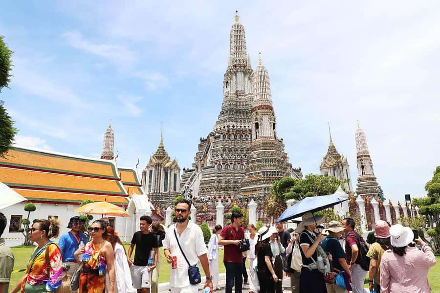 Bangkok: Grand Palace, Wat Arun & Giant Buddha Iconic Tour - Two hours inside the Grand Palace