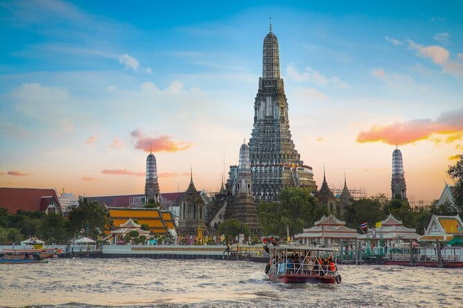 Bangkok: Grand Palace, Wat Pho and Chinatown Walking Tour - Hotel pickup, timing, and practical comfort