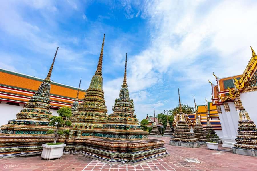 Bangkok: Grand Palace, Wat Pho, and Wat Arun Guided Tour - Grand Palace and Wat Phra Kaew: Bangkok’s grand opening act