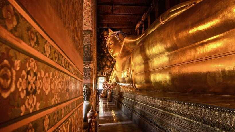 Bangkok: Grand Palace, Wat Pho, and Wat Arun Guided Tour - Heat, crowds, and the dress code