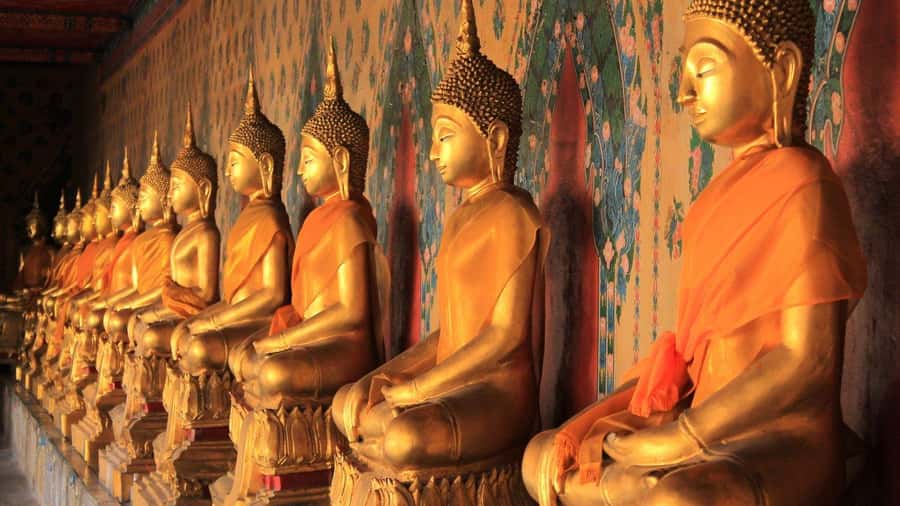 Bangkok: Grand Palace & Wat Pho Half-Day Private Tour - Entering the Grand Palace and the Temple of the Emerald Buddha
