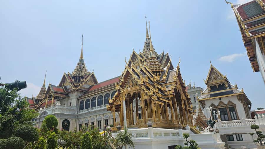 Bangkok: Grand Palace, Wat Pho & Long Tail Boat Tour - Key points at a glance