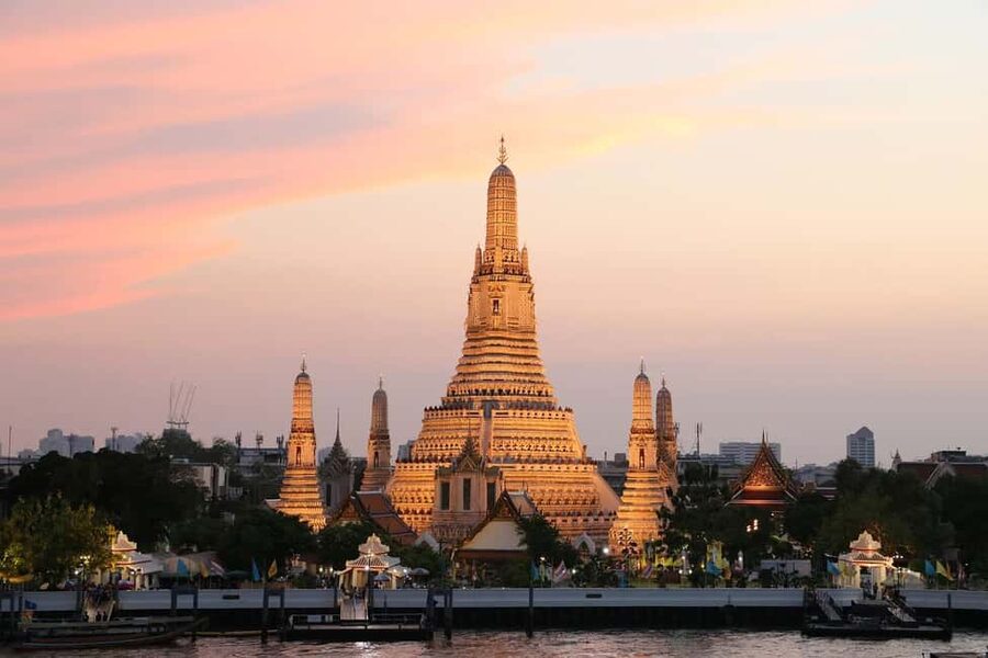 Bangkok: Grand Palace, Wat Pho & Wat Arun Tour in Italian - The Grand Palace and Wat Phra Kaew in 90 minutes
