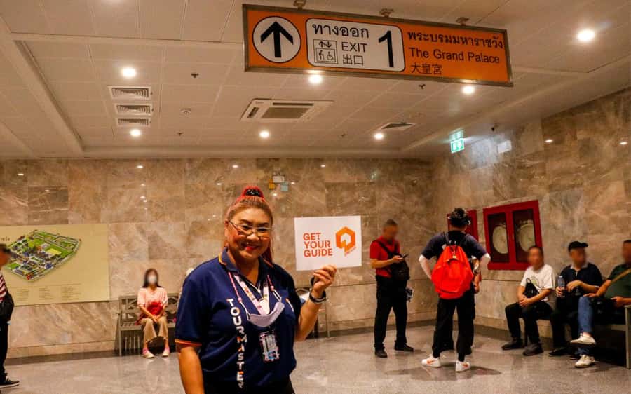 Bangkok: Grand Palace, Wat Pho, & Wat Arun Walking Tour - What the $61 price really covers