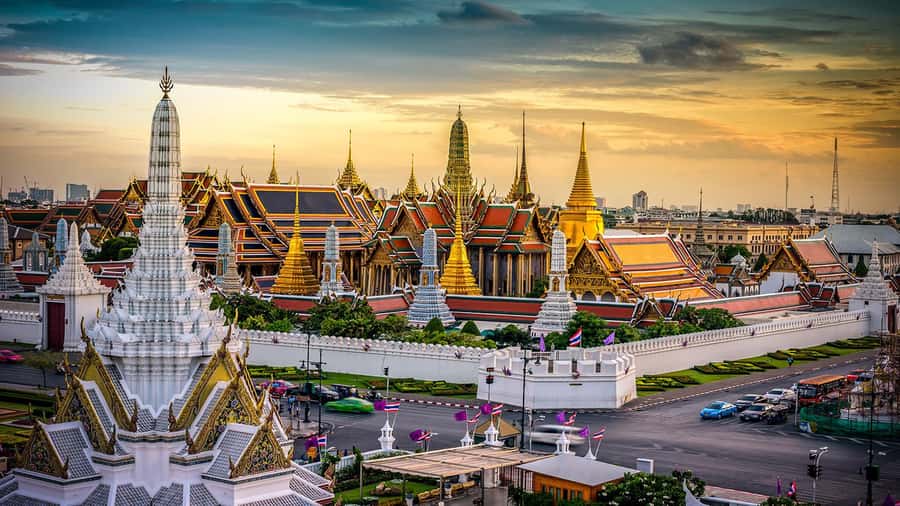 Bangkok Highlight Temple Private Tour - Wat Phra Kaew and the Grand Palace in Two Hours