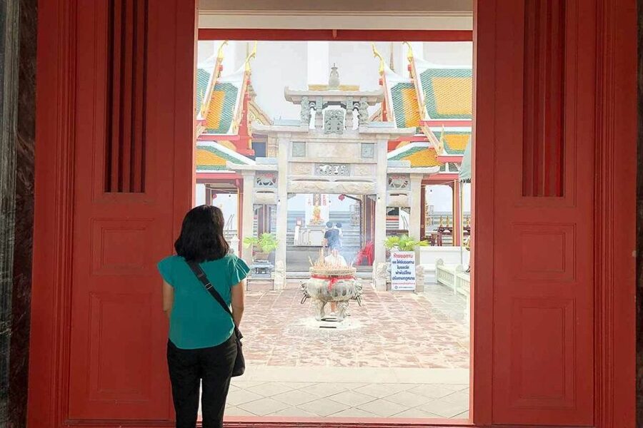 Bangkok: Historical Temples Tour & Hidden Bar at Sunset - What the $55 price covers