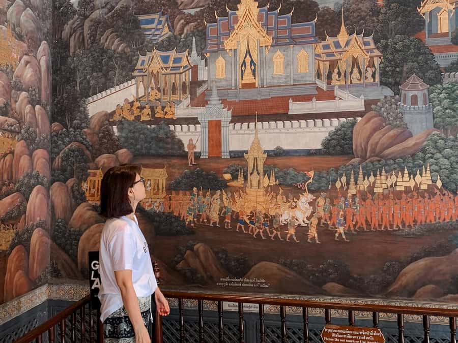 Bangkok: Iconic Temples Private Tour - A tuk-tuk hop to Wat Pho