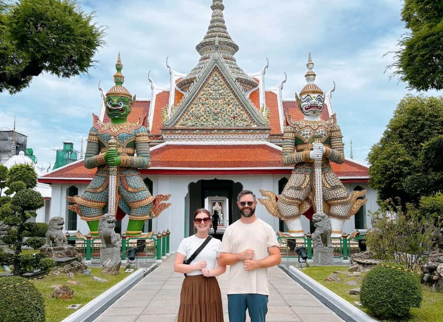 Bangkok: Iconic Temples Private Tour - Wat Phra Kaew and the Grand Palace: the big opening