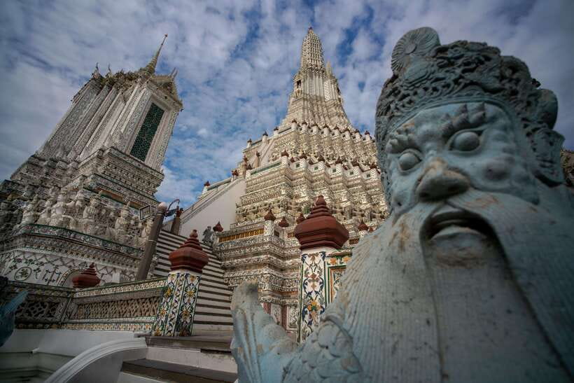 Bangkok: Longtail Boat Canal Tour to Wat Arun - Wat Paknam Phasi Charoen and the emerald pagoda