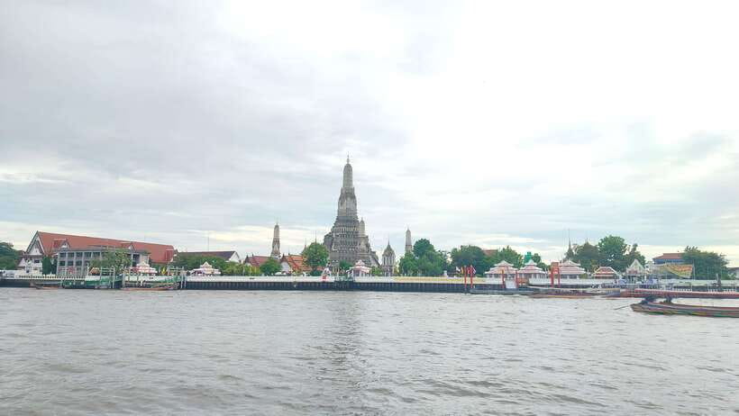 Bangkok: Longtail Boat Canal Tour to Wat Arun - Who should book this canal tour?
