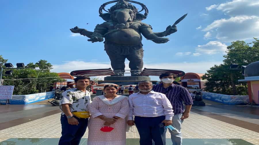 Bangkok: Lord Ganesha Temple Tour - Returning to Bangkok with time for souvenirs