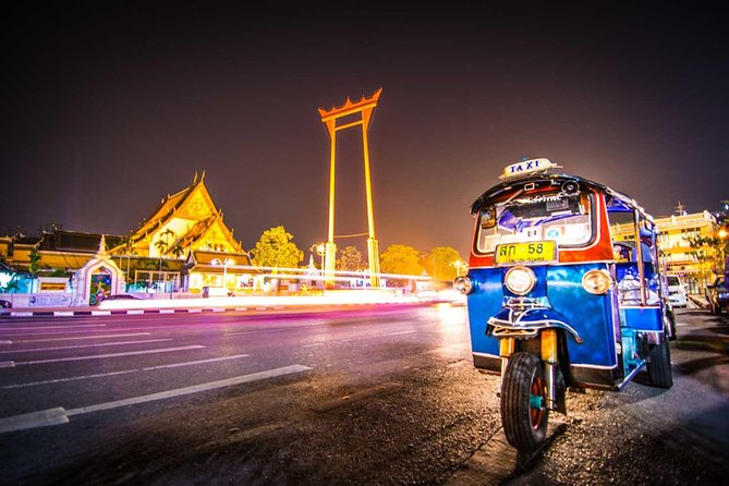 Bangkok Night Lights: Temple & City Tour by Tuk Tuk (SHA Plus) - Tuk-tuk streets and the Giant Swing