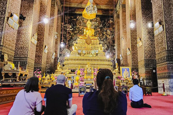 Bangkok Night Tour: Wat Arun, Wat Pho, Chinatown & Tuk Tuk Ride - The tuk-tuk ride to Yaowarat
