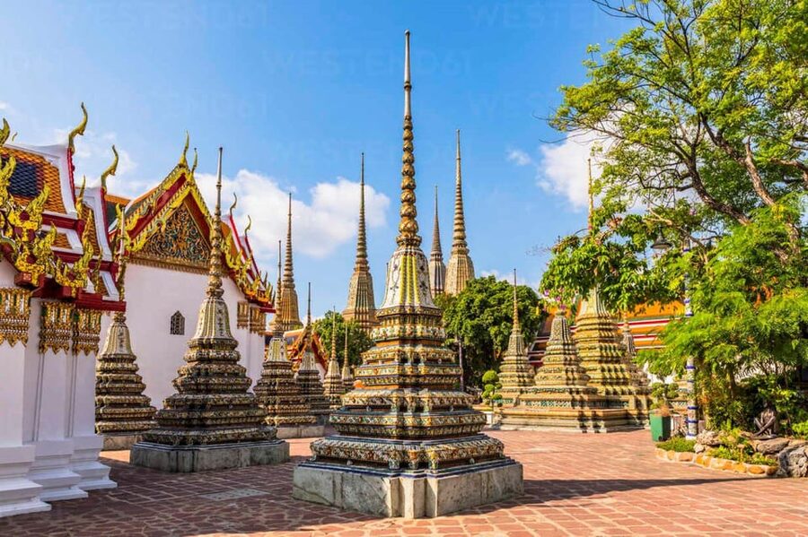 Bangkok: Private Temple City Grand Palace, Wat Pho, Wat Arun - Crossing the river to Wat Arun