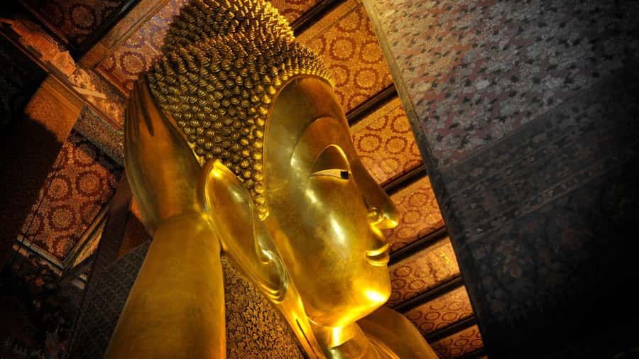 Bangkok: Private Tour Grand Palace, Wat Pho, and Wat Arun - Lunch, street food, and the price of a break