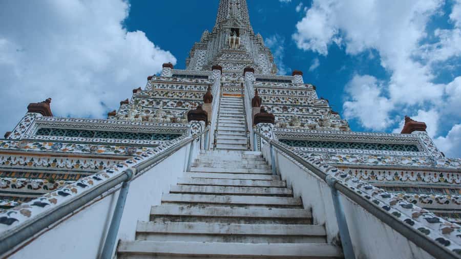 Bangkok: Private Tour Grand Palace, Wat Pho, and Wat Arun - Wat Arun and its porcelain-covered pagoda