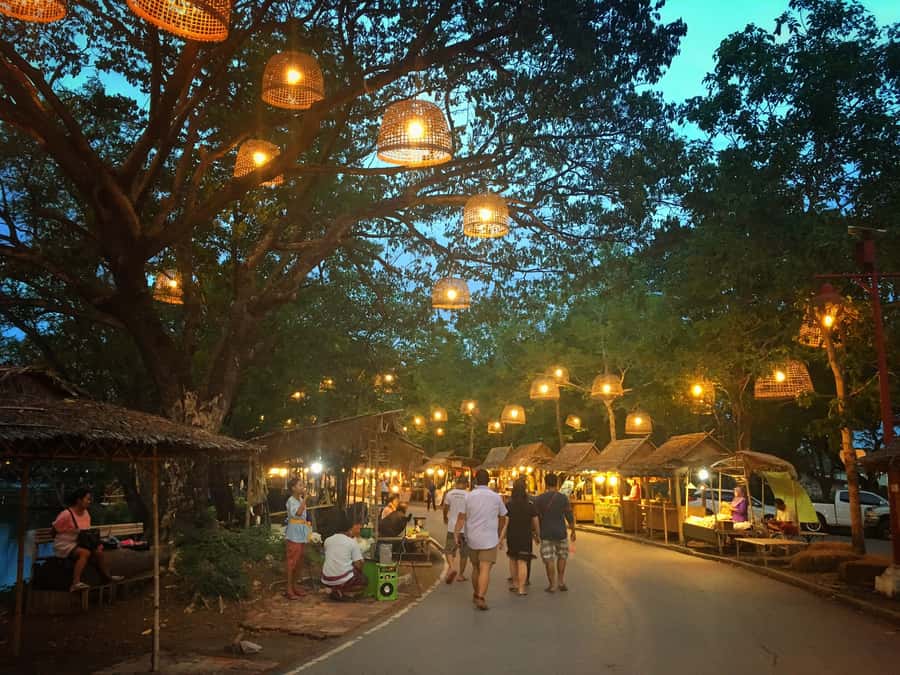 Bangkok: Private Trip to Ayutthaya Temples & Night Market - How the $88 price measures up