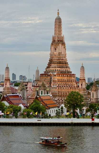 Bangkok: Private Wat Phra Kaew, Wat Pho & Wat Arun Tour - Wat Pho and the famous reclining Buddha