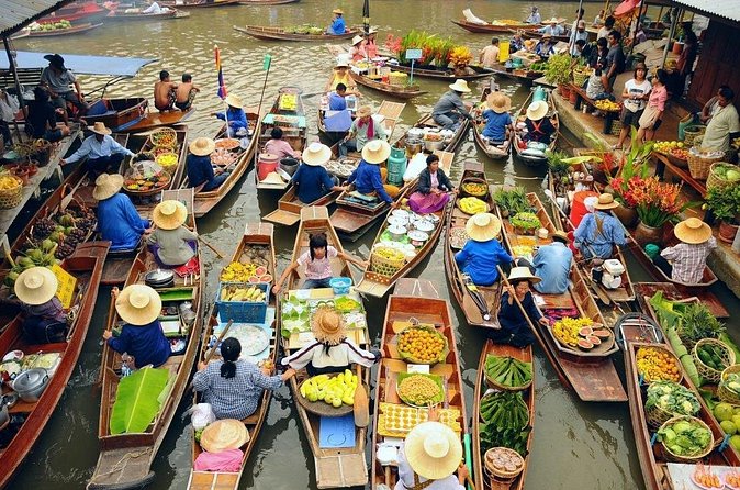 Bangkok: Railway and Floating Market Tour + Dragon Temple - The early start and time on the road