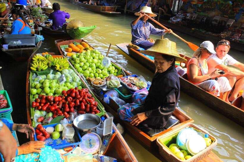Bangkok: Railway and Floating Market Tour with Dragon Temple - Wat Sam Phran Dragon Temple: unusual, peaceful, and brief