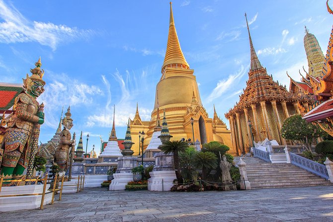 Bangkok's Grand Palace Complex and Wat Phra Kaew Tour - The Gems Gallery stop: useful explanation or sales detour?