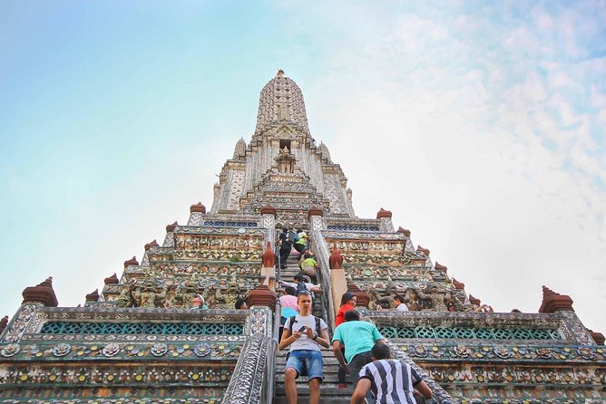 Bangkok’s Three Iconic Temples: Wat Traimit, Wat Pho & Wat Arun - Pickup, meeting points, and the practical side