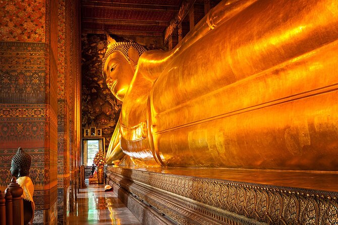 Bangkok’s Three Iconic Temples: Wat Traimit, Wat Pho & Wat Arun - What to wear and what to expect on foot