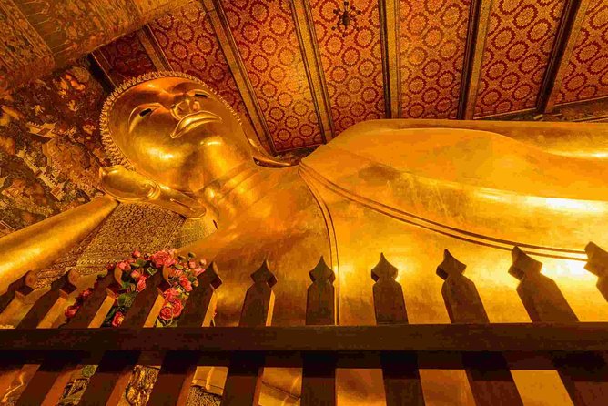Bangkok’s Three Iconic Temples: Wat Traimit, Wat Pho & Wat Arun - Wat Traimit and the Buddha made of solid gold